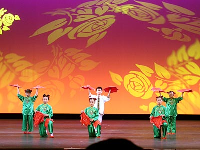 �������x